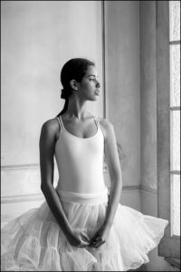 Marie Sauter-B&W-La Hermosa Bailarina-26